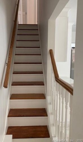 27 Hawthorne Dr, Norwalk CT  06851-4113 exterior
