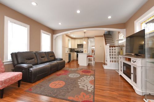 187-07 Liberty Ave, Jamaica, NY 11412-1036
