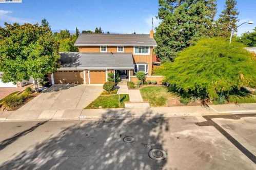 1042 Lomitas Ave, Livermore CA  94550-6436 exterior