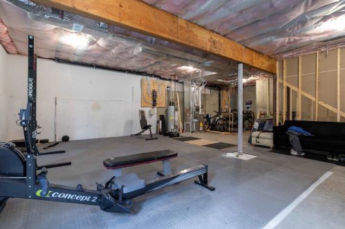 51 Picnic Rock Dr, Dover NH  03820-4709 exterior