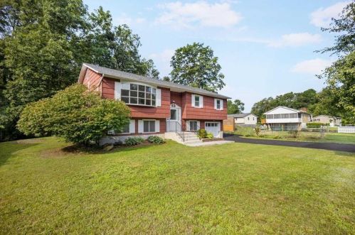 72 Spook Hill Rd, New Hamburg NY  12590-4305 exterior