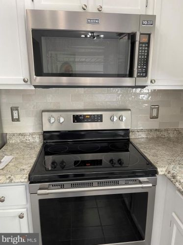 10624 Cobblestone Dr, Spotsylvania VA  22553-1659 exterior