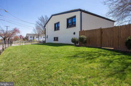 1101 44th Pl, Washington DC  20019-4906 exterior