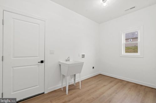 23478 Lands End Dr, Madison Mills VA  22960-3550 exterior