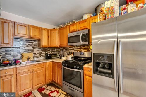 1092 Hopkins Ave, Manor PA  19036-1222 exterior