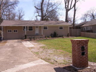 704 Kesterson Rd, Knoxville, TN 37918-2515