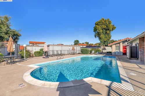 1634 Calle Santa Anna, Pleasanton CA  94566-5927 exterior