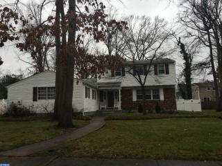 24 Evanine Dr, Berlin Boro, NJ 08009-2223