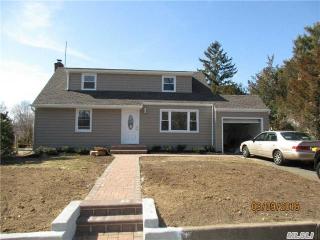1868 Old Mill Rd, North Wantagh, NY 11793-3245