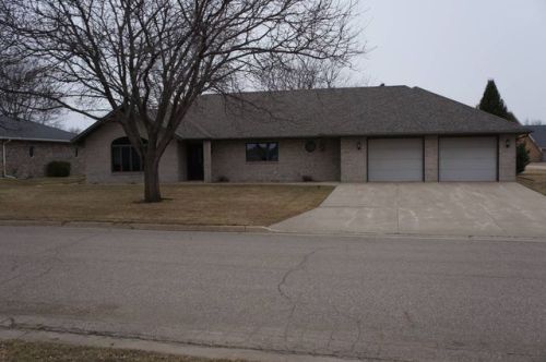 505 Douglas St, Inwood, IA 51240-7749