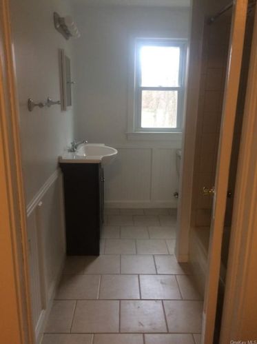 2 Plz Rd, New Hamburg NY  12590-3814 exterior