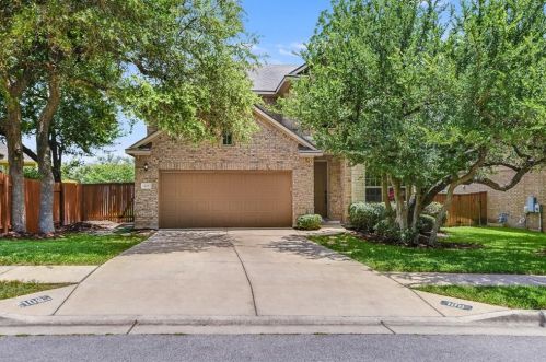 109 Inks Lake Dr, Georgetown, TX 78628-7203