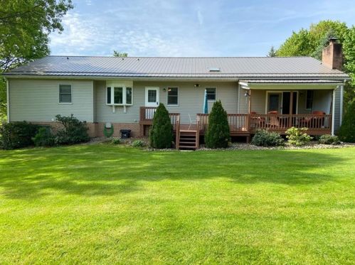 1125 Pine Street Ext, Grove City, PA 16127-6141