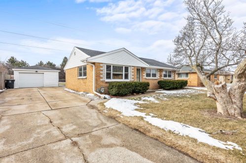 6217 Allerton Ave, Milwaukee WI  53220-3409 exterior