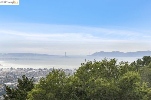 490 Panoramic Way, Berkeley CA 94704-2540 exterior