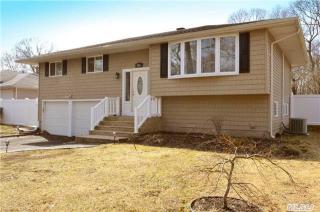 1166 Waverly Ave, Holtsville, NY 11742-1122