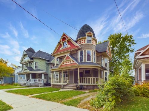 535 Algoma Blvd, Oshkosh, WI 54901-4703