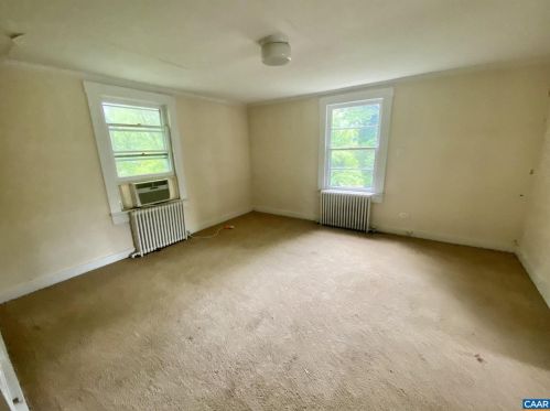 6417 Hillsboro Ln, Crozet VA  22932-3322 exterior