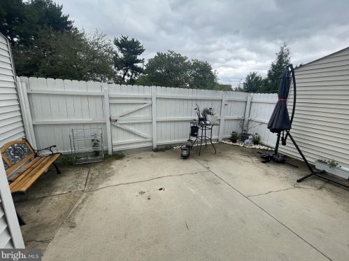 842 Woodcrest Turn, Dover DE  19904-2412 exterior