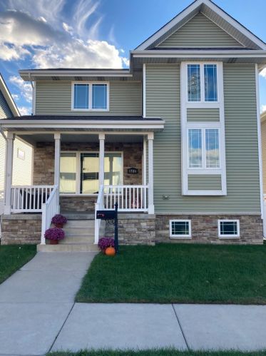 1516 Center St, Whiting, IN 46394-1762