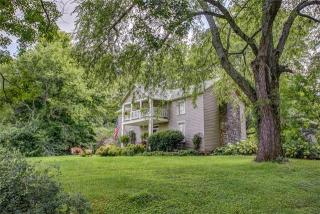 4198 Fairview Rd, Columbia, TN 38401-1355