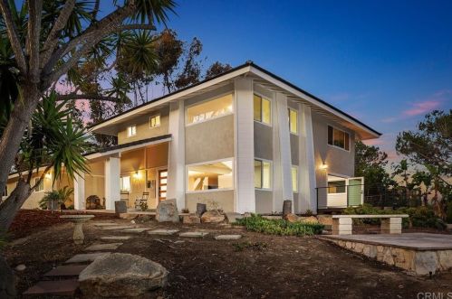 2160 13th St, Encinitas CA  92024-6801 exterior
