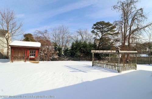 2132 Hollywood Dr, Lacey NJ  08731-3827 exterior