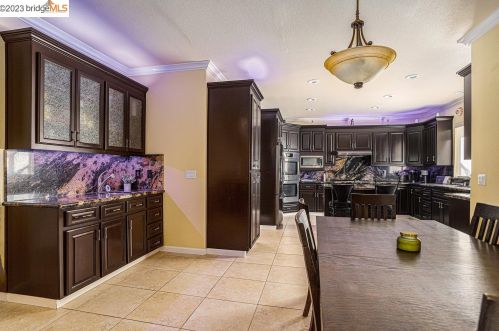 4380 Travale Pl, Oakley, CA 94561-3904