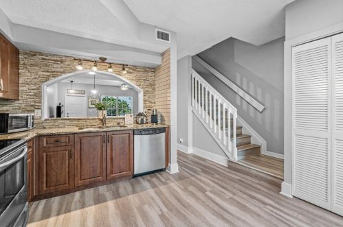 907 Kokomo Key Ln, Delray Beach FL  33483-6030 exterior