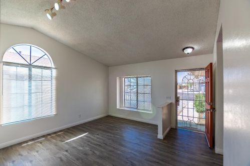 13791 Starshine Dr, Victorville CA  92392 exterior