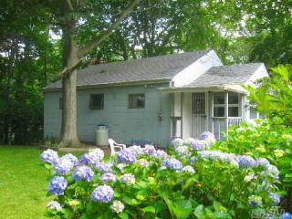 23 Eight Bells Rd, Northampton, NY 11901-1057