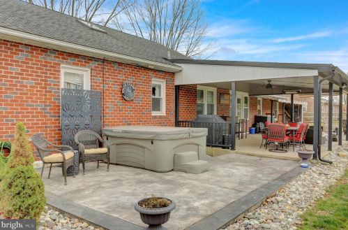 1024 Kercher Ave, Dauberville PA  19533-9389 exterior