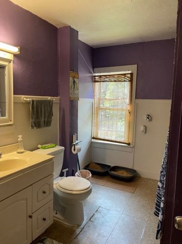 86 Robbins St, Avon, MA 02322-1433