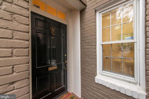 1564 33rd St, Washington DC  20007-2751 exterior