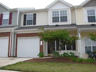 1147 Glory Vine Rd, Whitsett NC  27377-9302 exterior