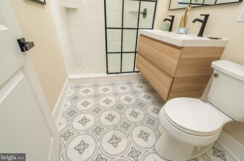 1250 Columbia Ave, Philadelphia PA 19125-2602 exterior