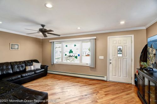 219 Penguin Rd, Bricktown, NJ 08723-6625