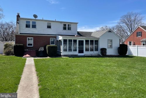 227 5th St, Souderton, PA 18964-1208