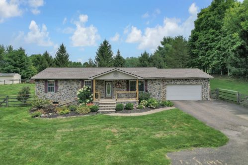 6190 Nichols Ln, Johnstown, OH 43031-9578