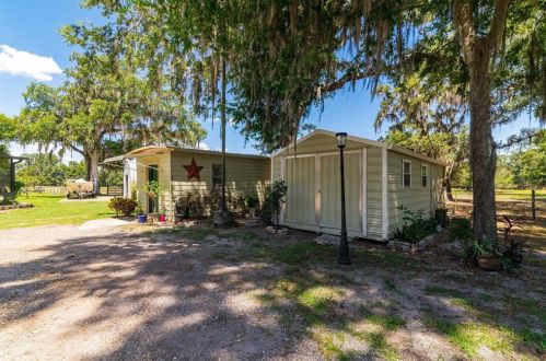 10710 Mcintosh Rd, Thonotosassa FL  33592-3945 exterior