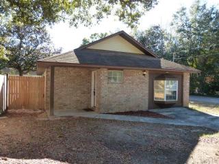 2007 Toni St, Pensacola, FL 32504-8128