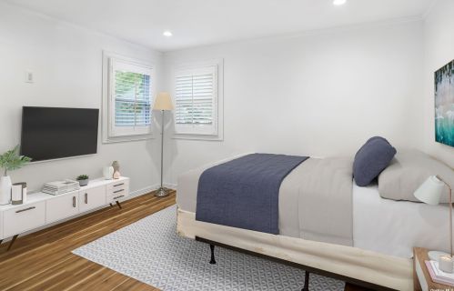 6 Longview Dr, East Quogue NY  11942-3622 exterior
