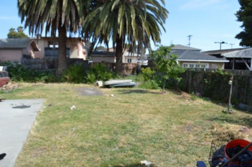 1226 81 Ave, Oakland CA  94621-2412 exterior