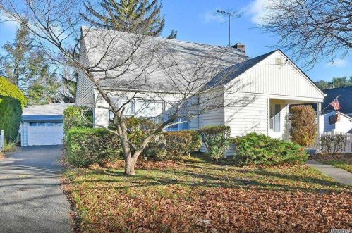 159 Cherry St, Floral Park, NY 11001-3338
