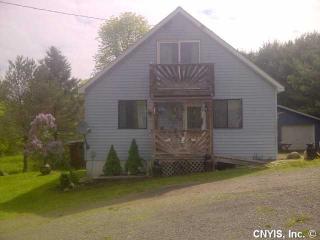 918 Carpenter Rd, Geotown, NY 13072-3132