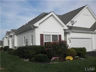 25 Moor Dr, Easton, PA 18045-2183