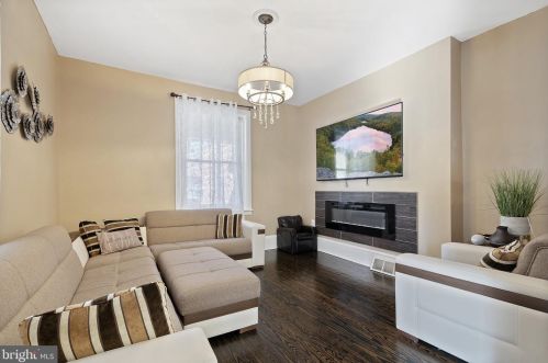 203 Central Ave, Cheltenham, PA 19012-2219