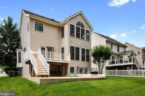 6465 Ashby Grove Loop, Haymarket VA  20169-3211 exterior