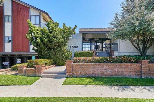15000 Halldale Ave, Gardena CA  90247-3148 exterior