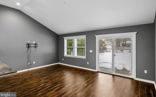 133 Somerset Dr, Willingboro NJ  08046-1435 exterior